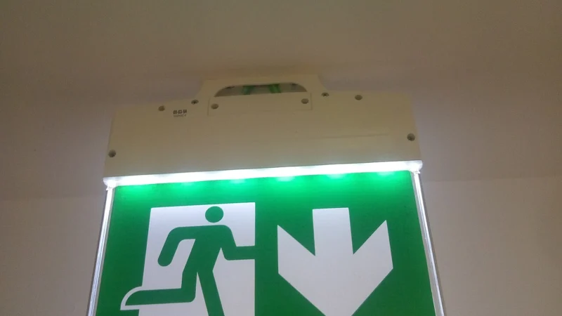 Dokumenty PPOŻ w firmie: co powinno być w teczce i kto odpowiada